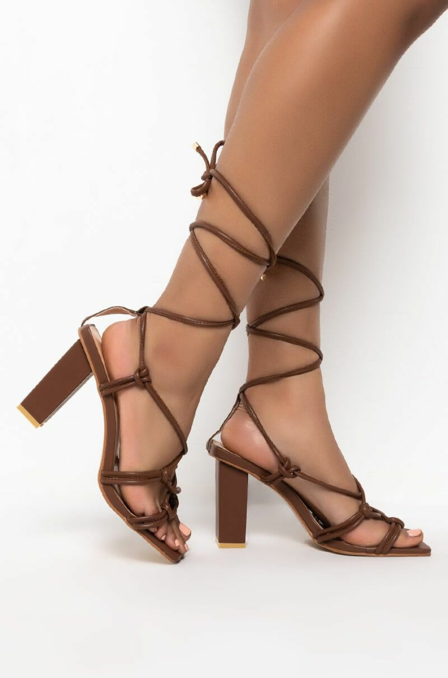 Shoes * | Azalea Wang Hearts Racing Chunky Sandal In Brown