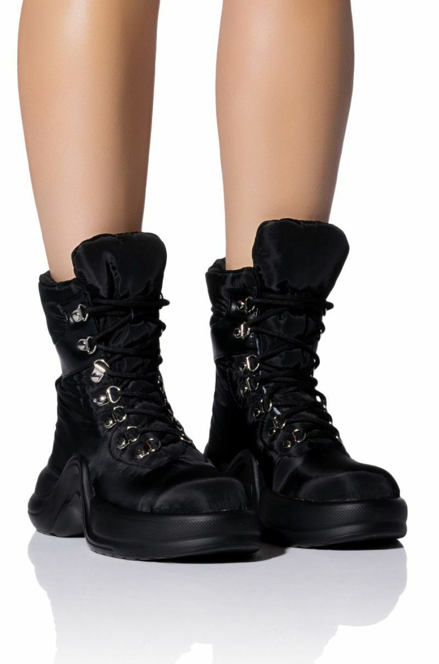 Shoes * | Azalea Wang Skylar Edgy Lace Up Bootie In Black