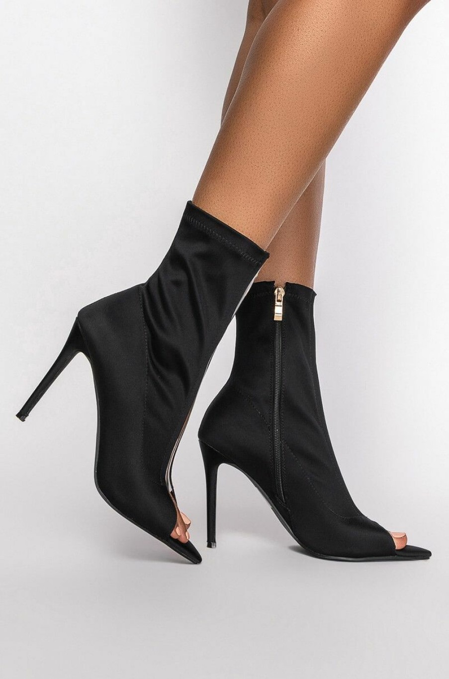 Shoes * | Azalea Wang Work For It Stiletto Bootie In Black