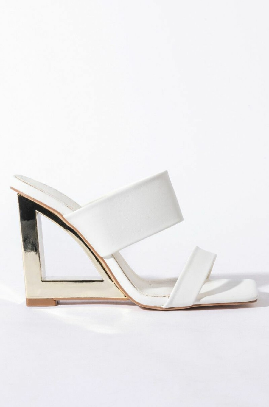 Shoes * | Azalea Wang Head In The Clouds Wedge Sandal In White