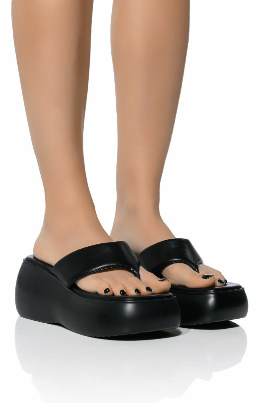 Shoes * | Azalea Wang Odette Pu Flatfrom Sandal In Black