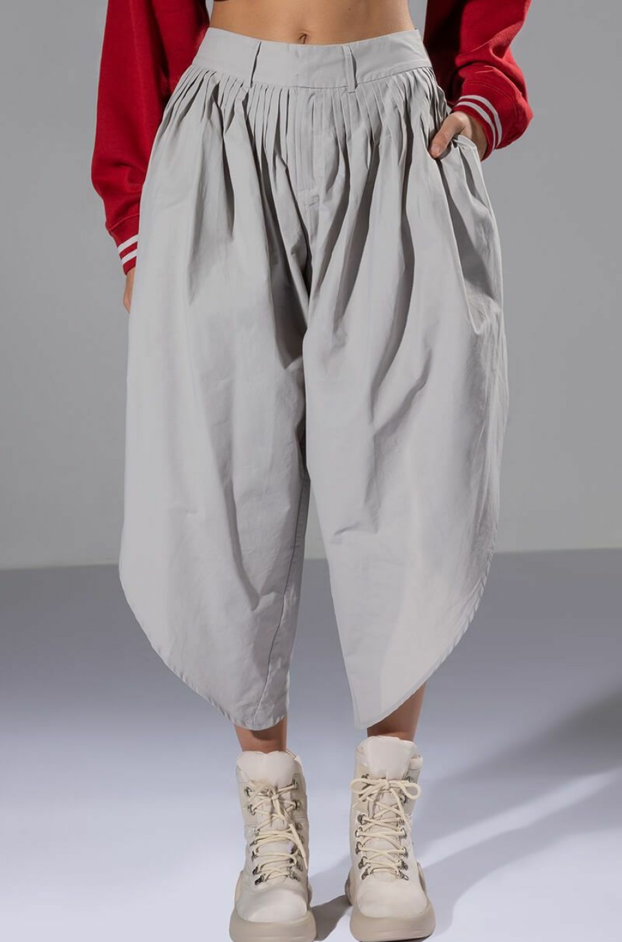 Bottoms * | Tre Chic Cropped Oversized Pants Light Grey