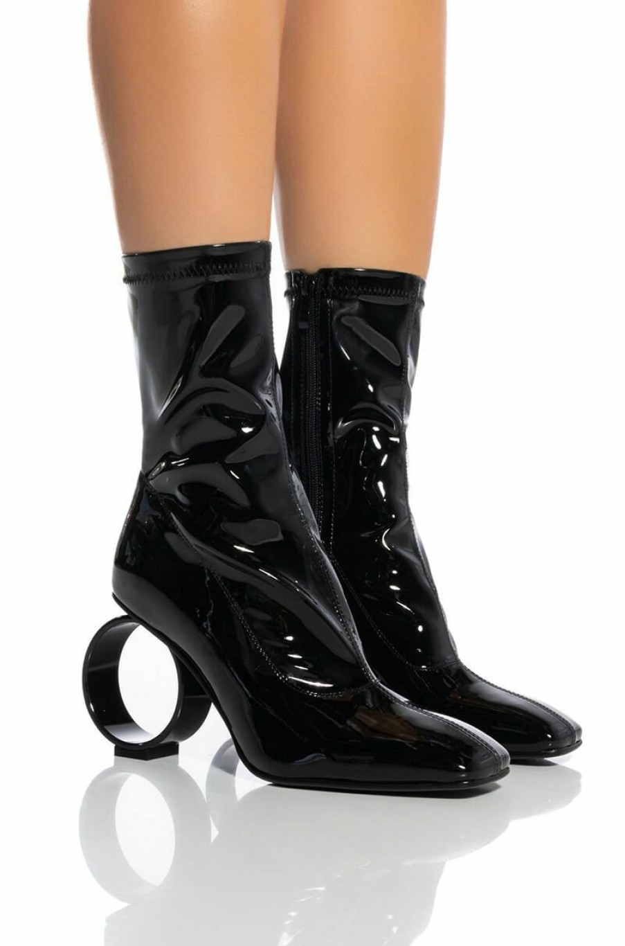 Shoes * | Azalea Wang Zelda Circular Heeled Bootie In Black