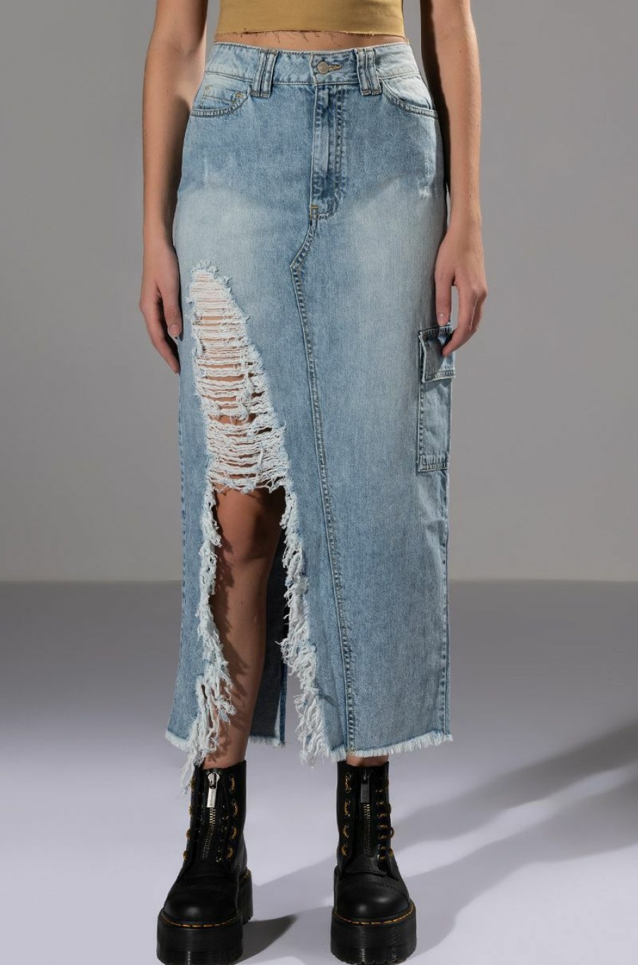 Bottoms * | Double Ohs Cargo Distressed Midi Skirt Light Blue Denim