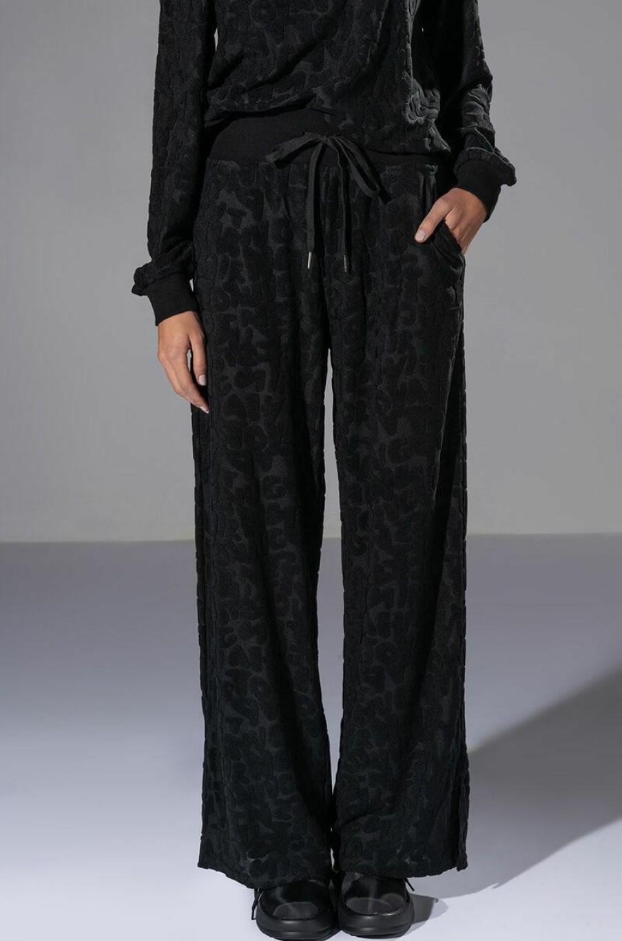 Bottoms * | Be Here Textured Wide Leg Sweatpant Black