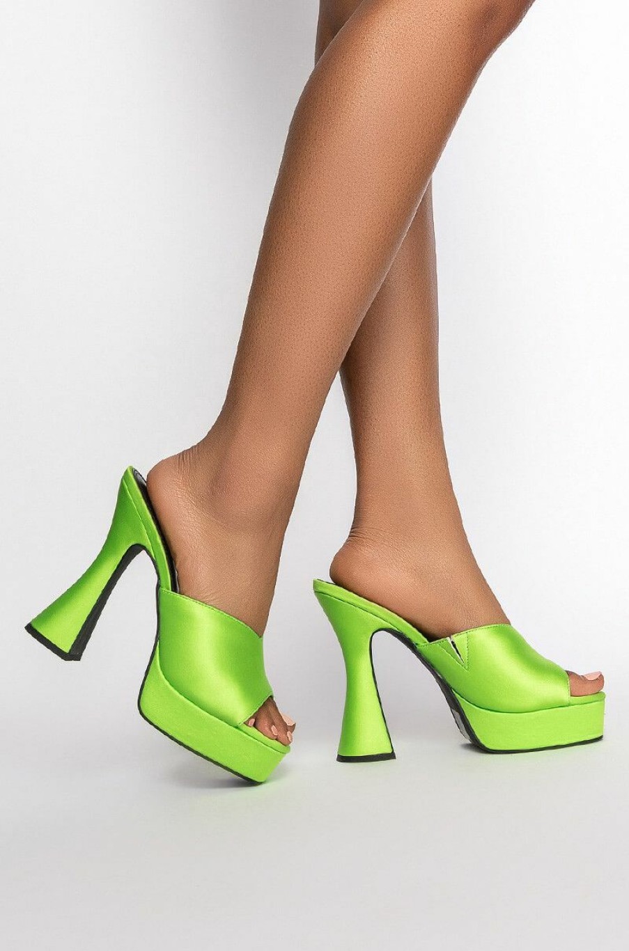 Shoes * | Azalea Wang Golden Hour Chunky Sandal In Green