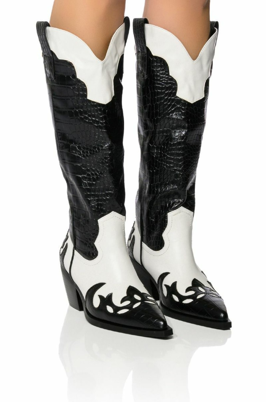 Shoes * | Azalea Wang Sally Western Bootie In Black White